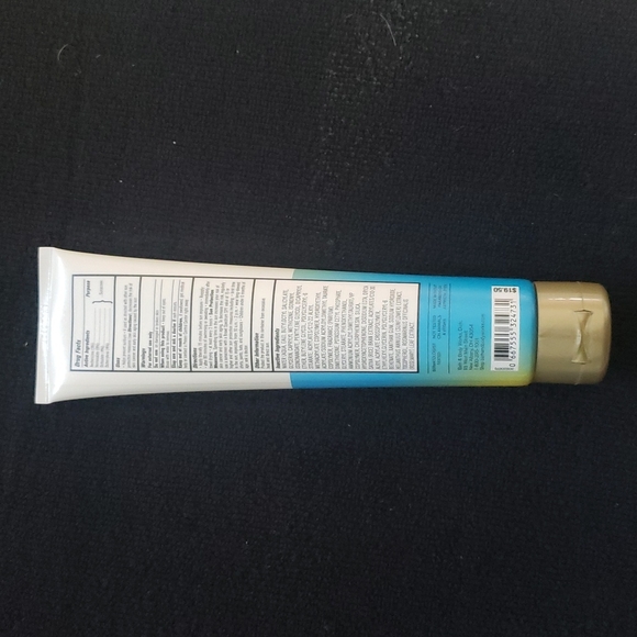 * ❣3/25❣ Bath & Body Works AT THE BEACH Sunscreen Lotion SPF 20 - Picture 3 of 5